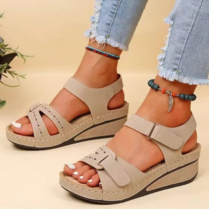 Hilda – Lätta Ortopediska Sandaler