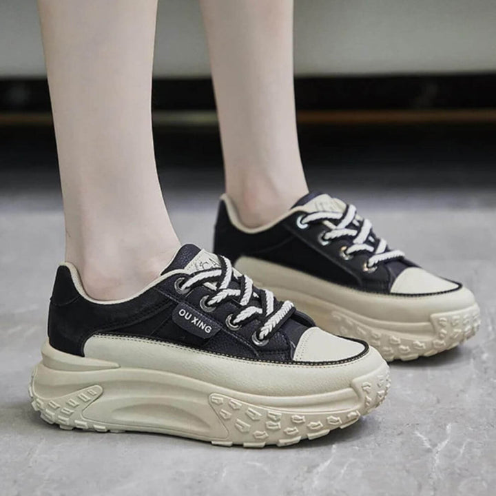 Mivora™ – Bekväma Sneakers med Hög Sula