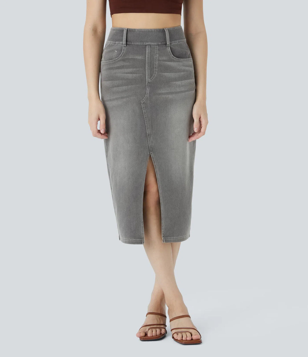Blomqvist Stockholm® | Midikjol i denim med hög midja och flera fickor